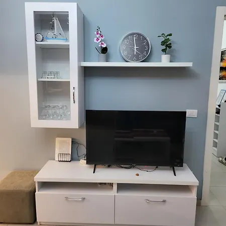 Ewa Lägenhet Golem (Tirana)